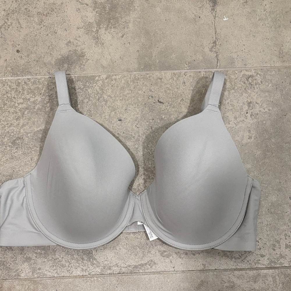 Wacoal Light Gray Underwire Bra